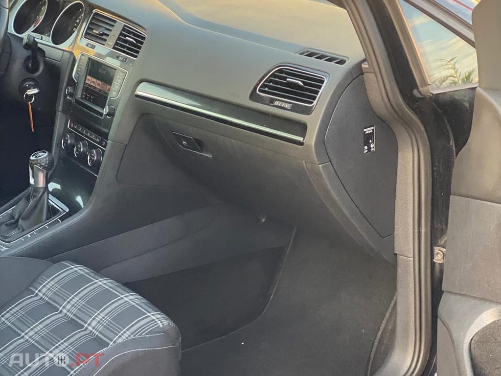 Volkswagen Golf 2.0 TDi GTD