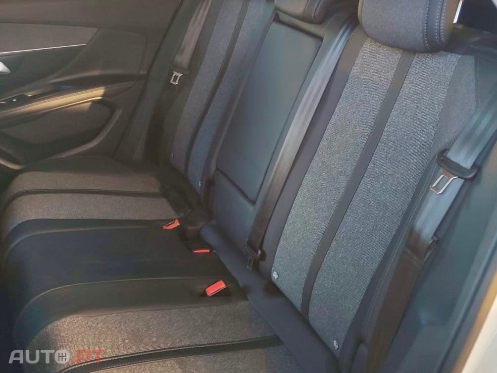 Peugeot 3008 1.5 BlueHDi Allure