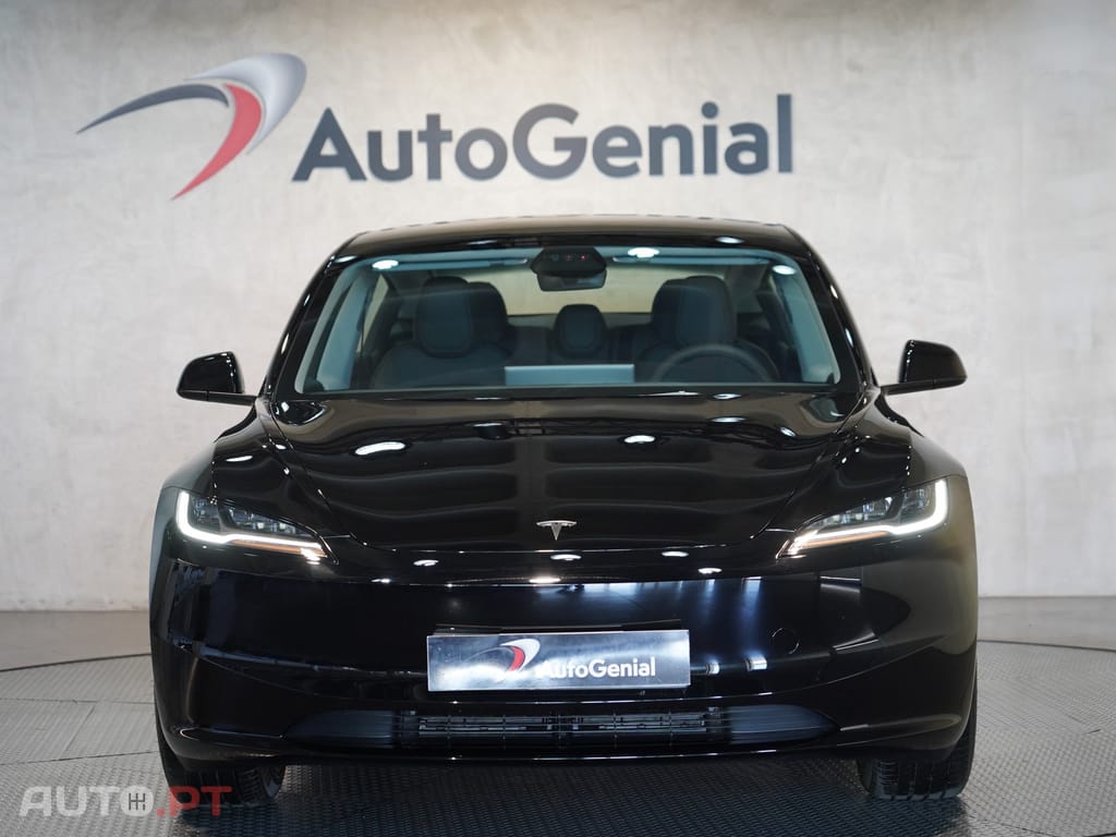 Tesla Model 3 Tração Traseira