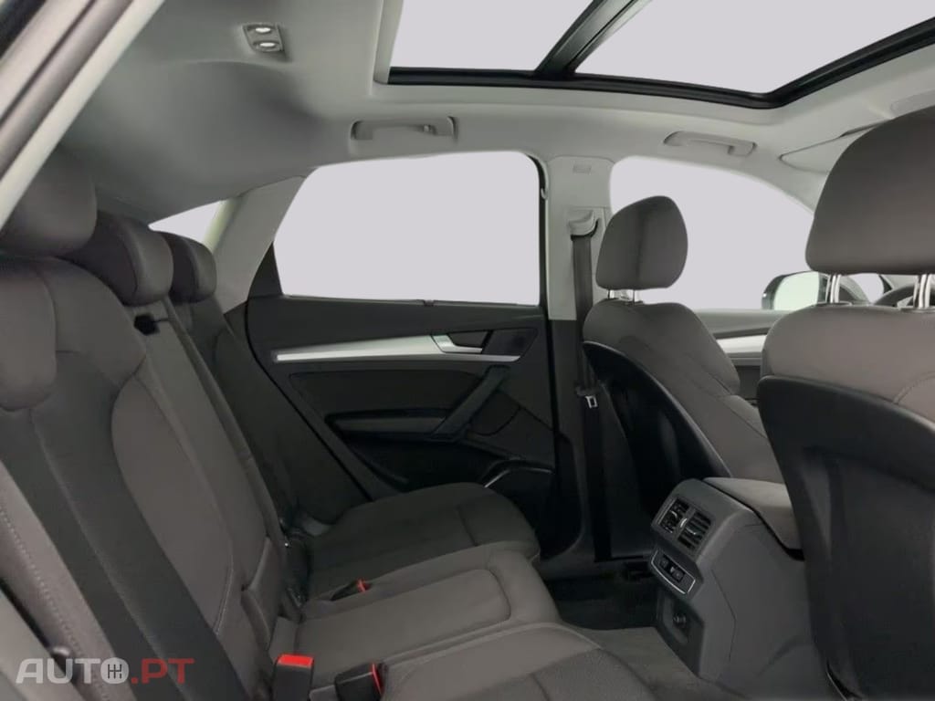 Audi Q5 55 TFSI e S tronic S line I.V.A DEDUTÍVEL