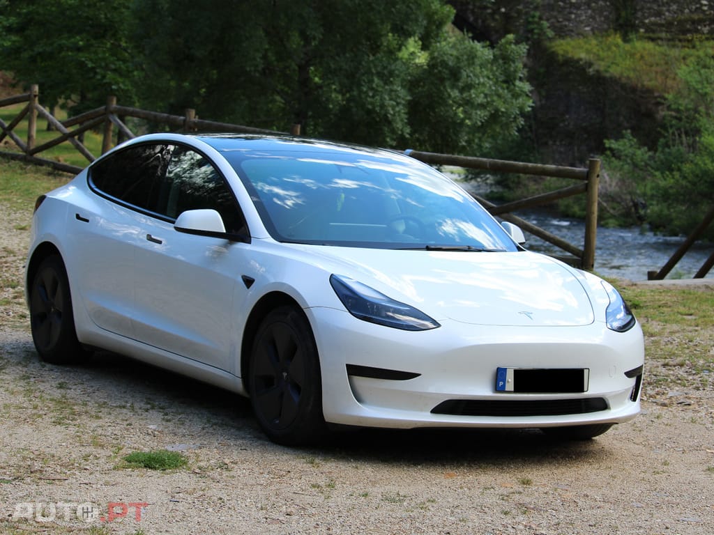 Tesla Model 3 Tração Traseira