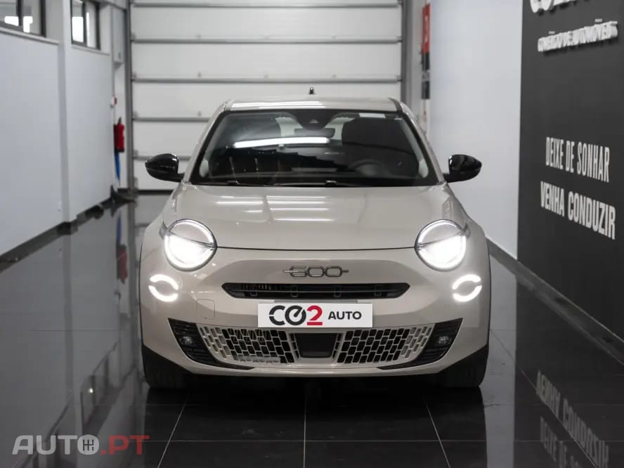 Fiat 600 1.2 Hybrid Icon