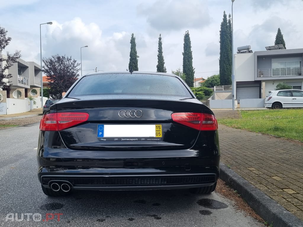 Audi A4 2.0 TDI multitronic S-line