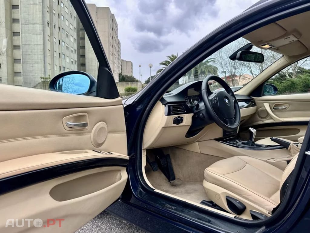 BMW 320 320D Touring Sport