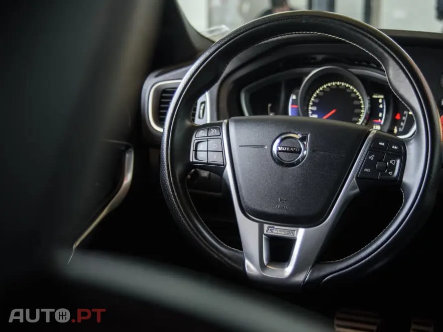 Volvo V40 1.5 T3 Sport Edition R Geartronic