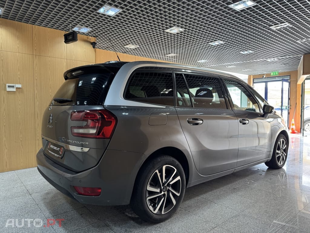 Citroen C4 SpaceTourer 1.5 BlueHDi Shine EAT8