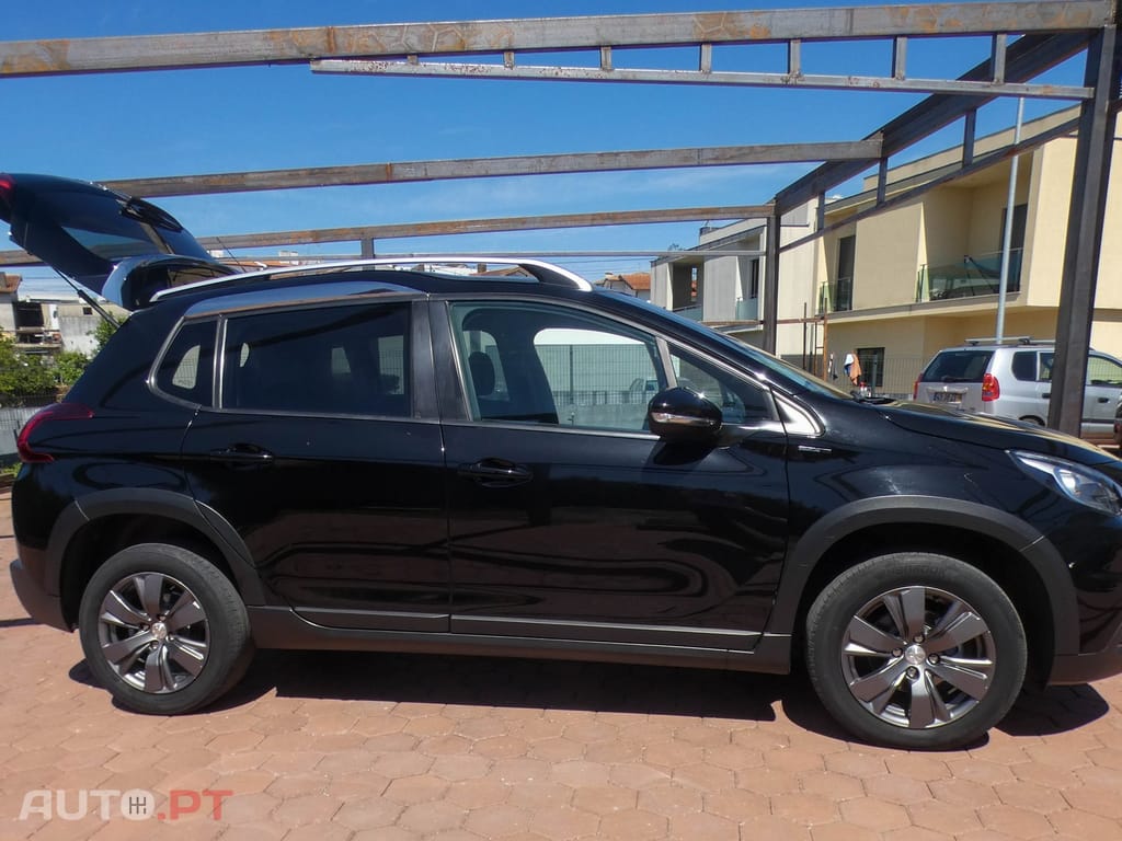 Peugeot 2008 1.5 BlueHDi Style