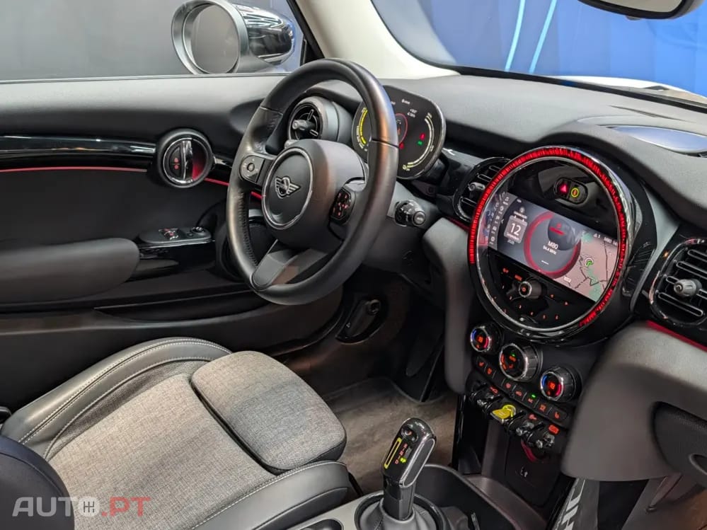 MINI Cooper Cooper SE