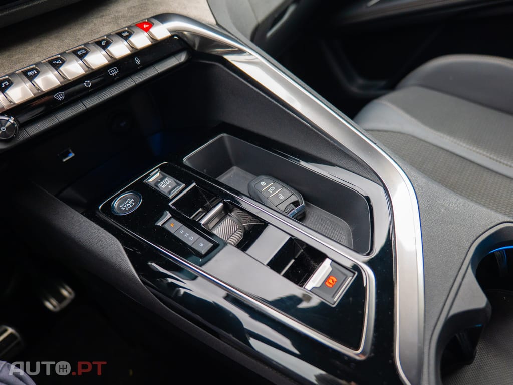 Peugeot 3008 1.6 Hybrid GT e-EAT8