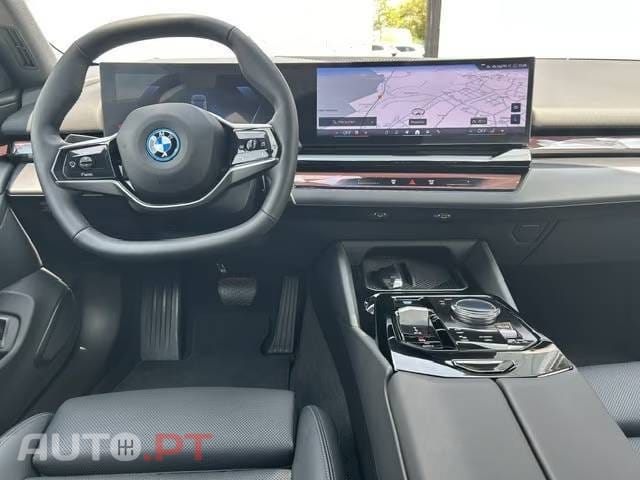BMW i5 eDrive40
