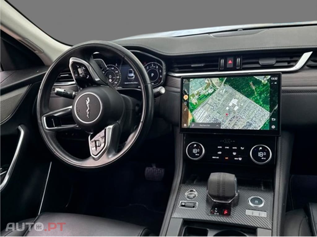 Jaguar F-Pace I.V.A DEDUTIVEL 2.0i P400e Plug-in Hybrid 