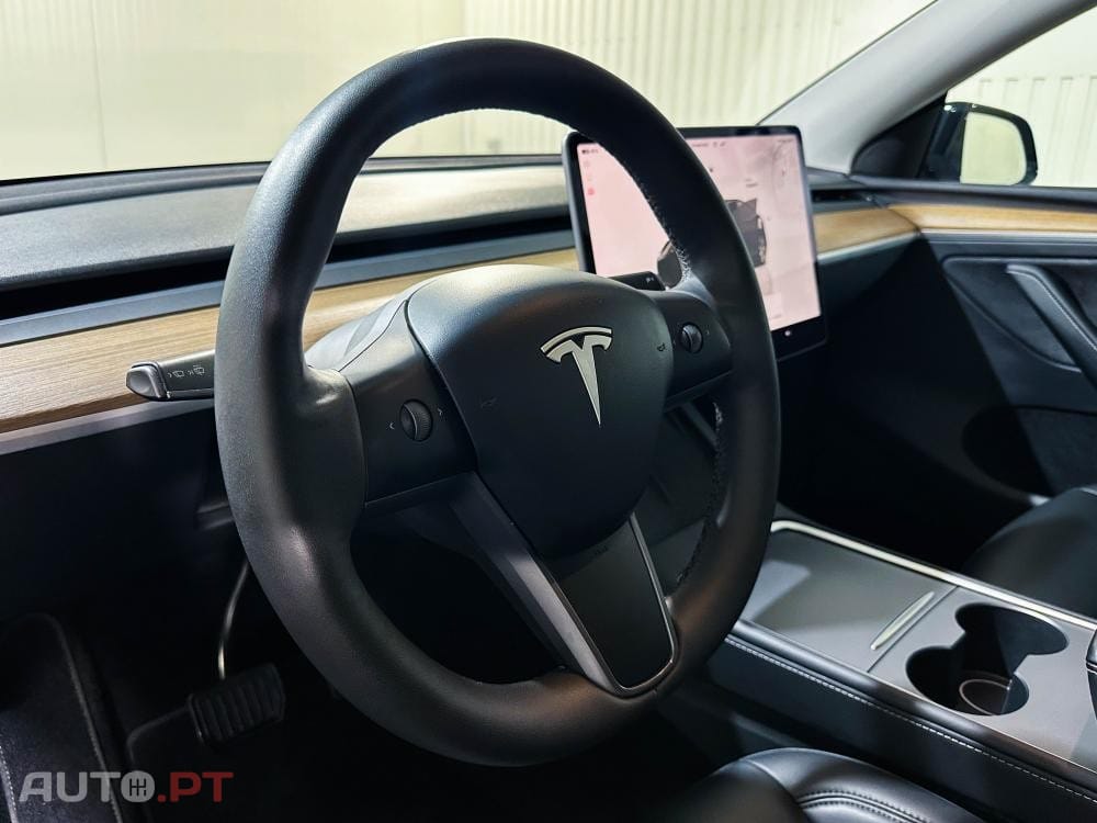 Tesla Model Y Long Range Dual Motor AWD