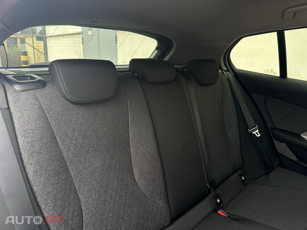 BMW 116 d Pack Desportivo M Auto