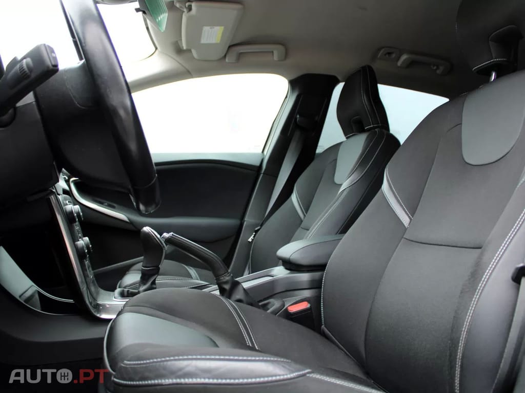 Volvo V40 1.6 D2 Momentum Eco