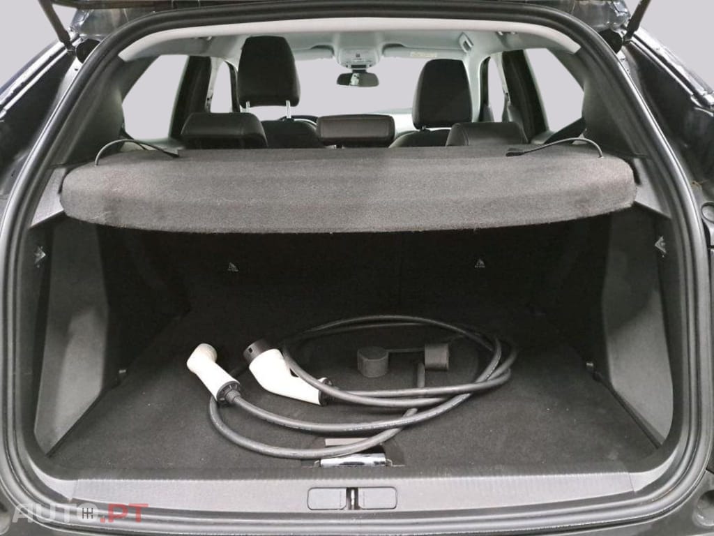 Peugeot E-2008 Allure