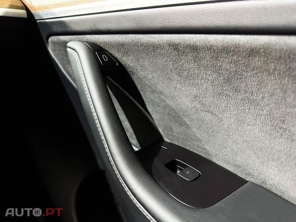 Tesla Model Y Performance Dual Motor AWD