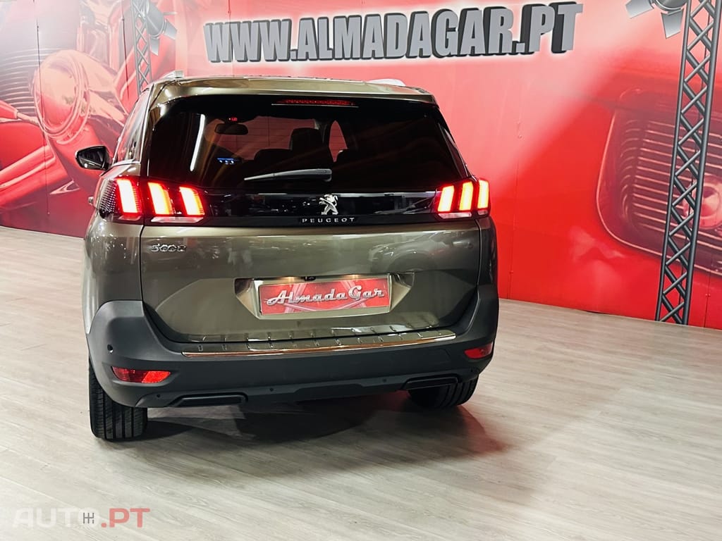 Peugeot 5008 1.2 PureTech Allure Pack EAT8