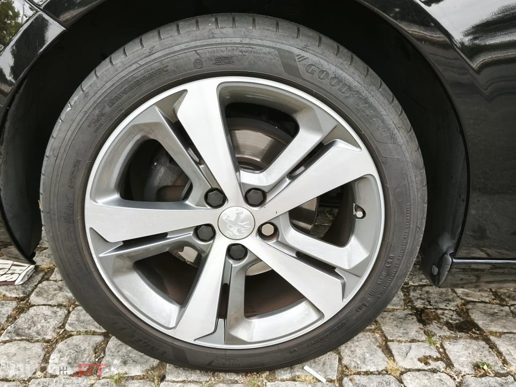 Peugeot 308 1.6 e-HDi Allure J17