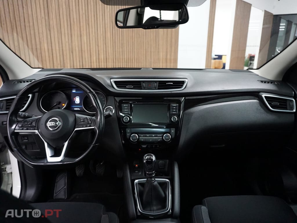 Nissan Qashqai 1.5 dCi N-Connecta J18