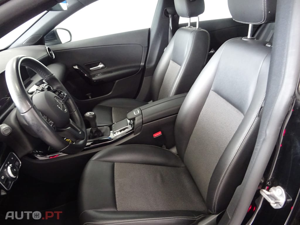 Mercedes-Benz CLA 200 Progressive