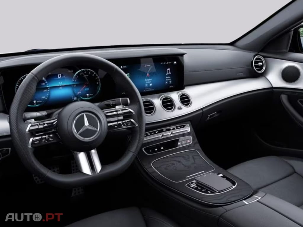 Mercedes-Benz E 300 I.V.A DEDUTIVEL e AMG