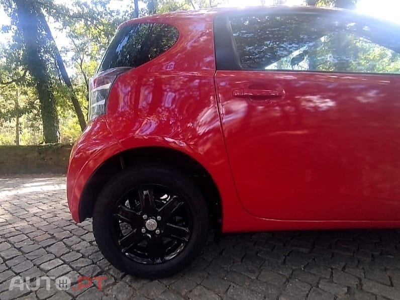 Toyota iQ 1.0 +