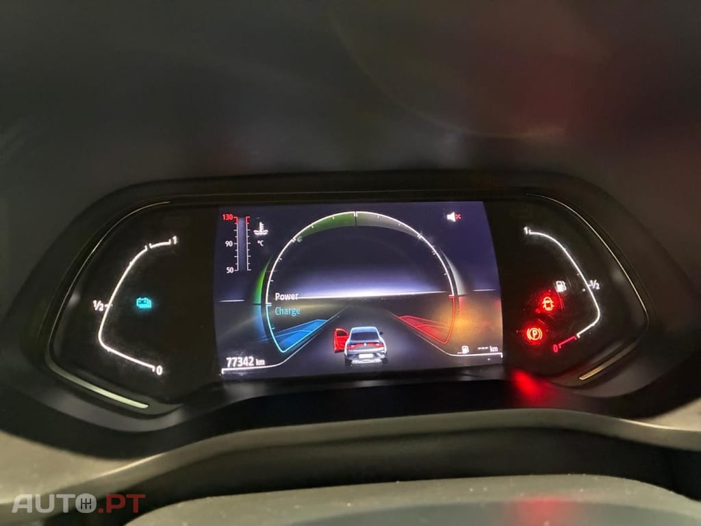 Renault Arkana E-Tech Business