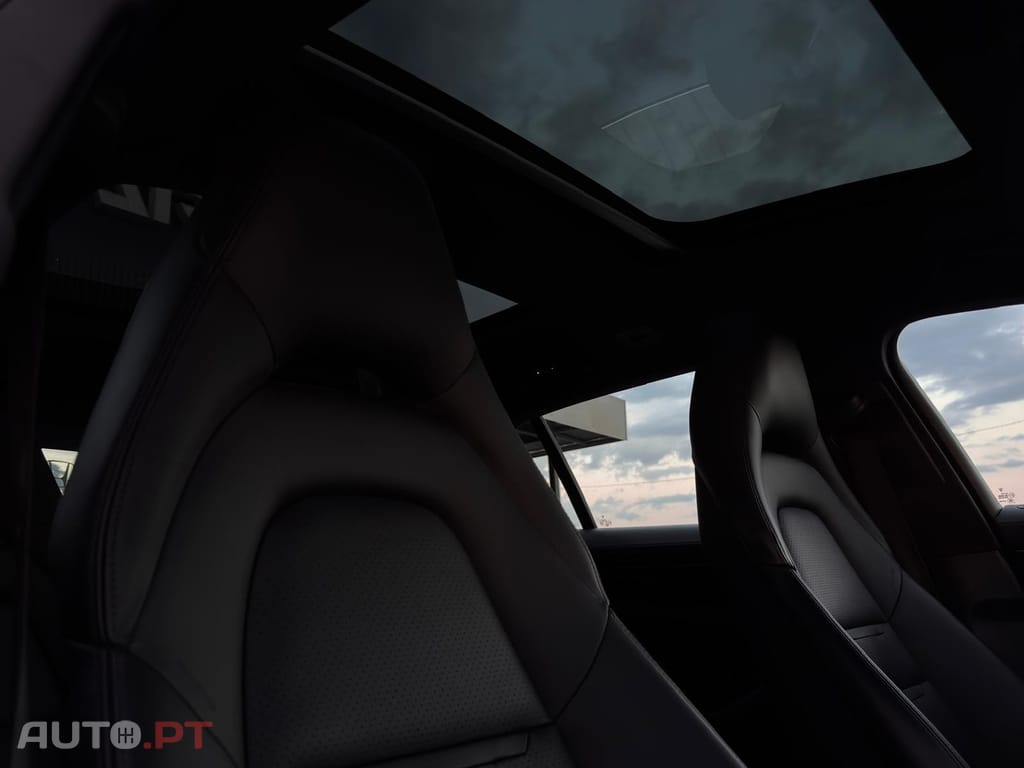 Porsche Panamera 4 E-Hybrid
