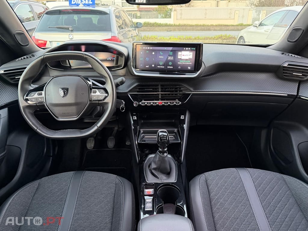 Peugeot 2008 1.2 PureTech Allure