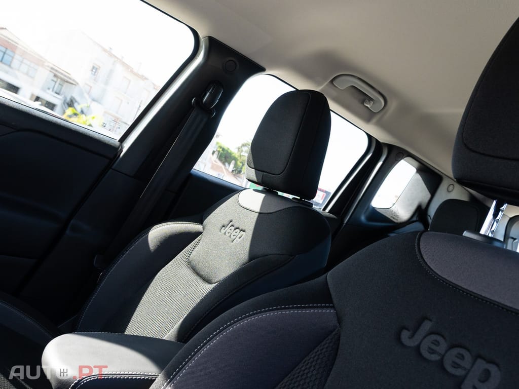 Jeep Renegade 1.5 TG e-Hybrid Longitude DCT