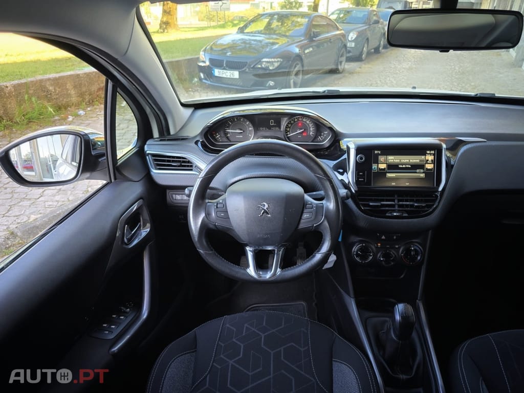 Peugeot 2008 1.2 PureTech Active