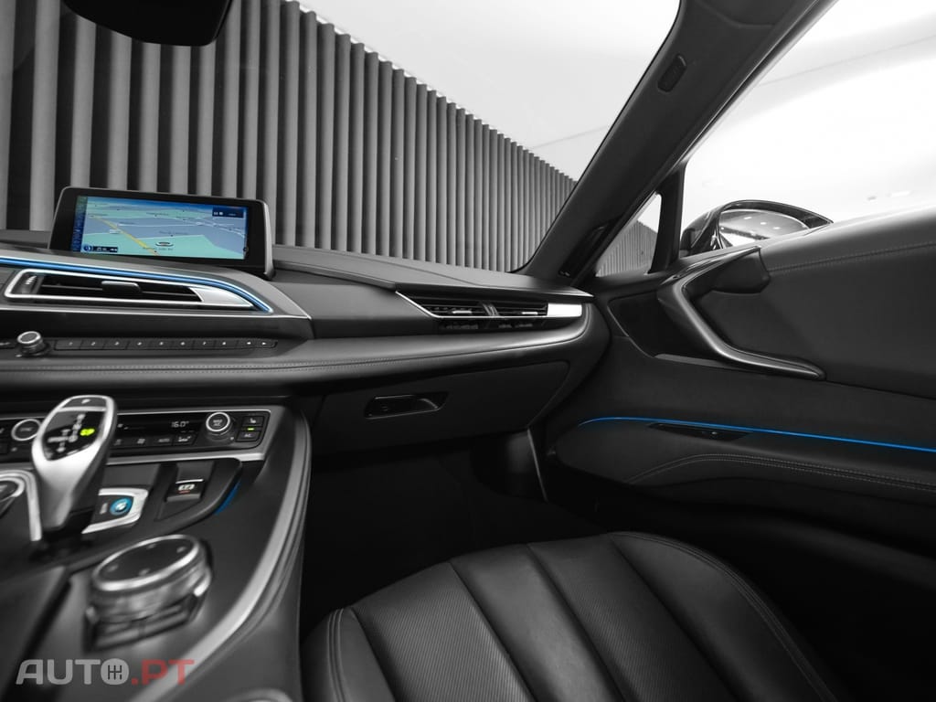 BMW i8 Standard