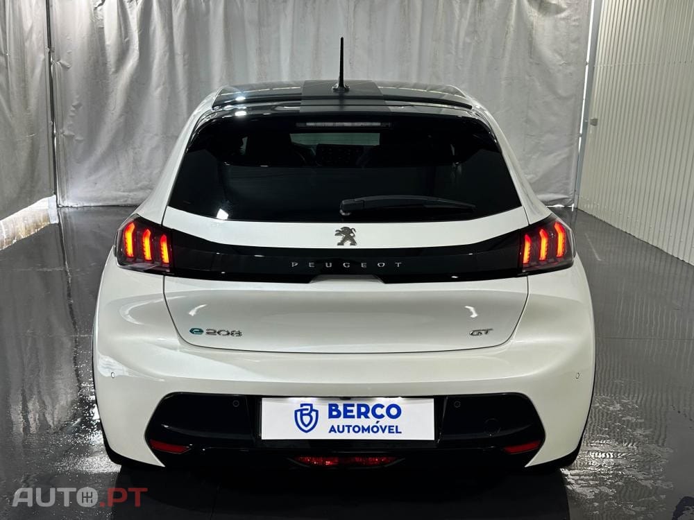 Peugeot E-208 50 kWh GT Pack
