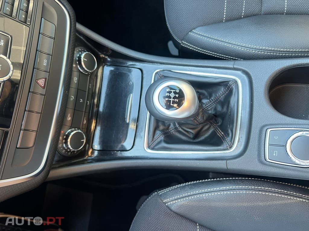 Mercedes-Benz A 180 d AMG Line
