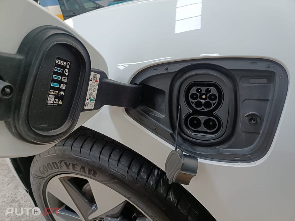 Jaguar I-Pace EV400 AWD SE