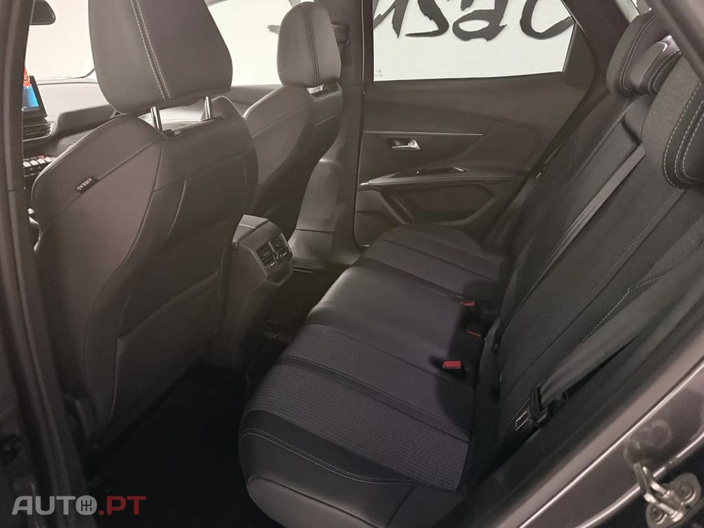 Peugeot 3008 PureTech 130 Stop & Start GPF EAT8 Allure