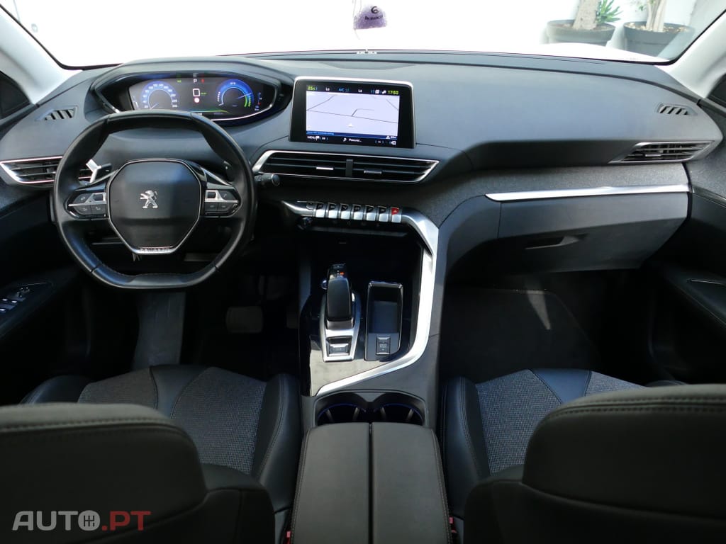Peugeot 3008 1.6 Hybrid Allure e-EAT8
