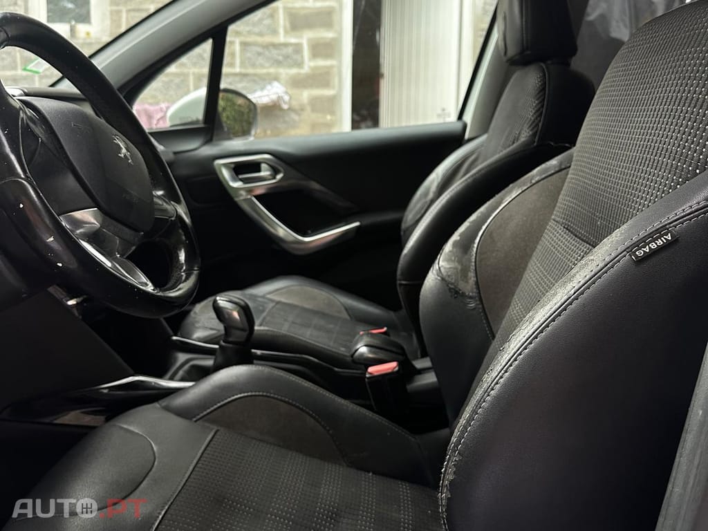 Peugeot 2008 1.2 Pure tech