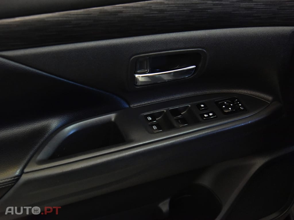 Mitsubishi Outlander 2.2 DI-D Intense
