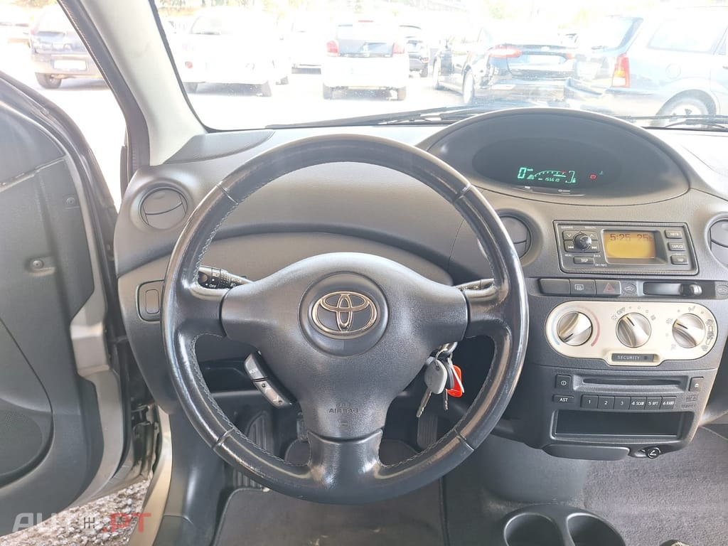 Toyota Yaris 1.0 Sol