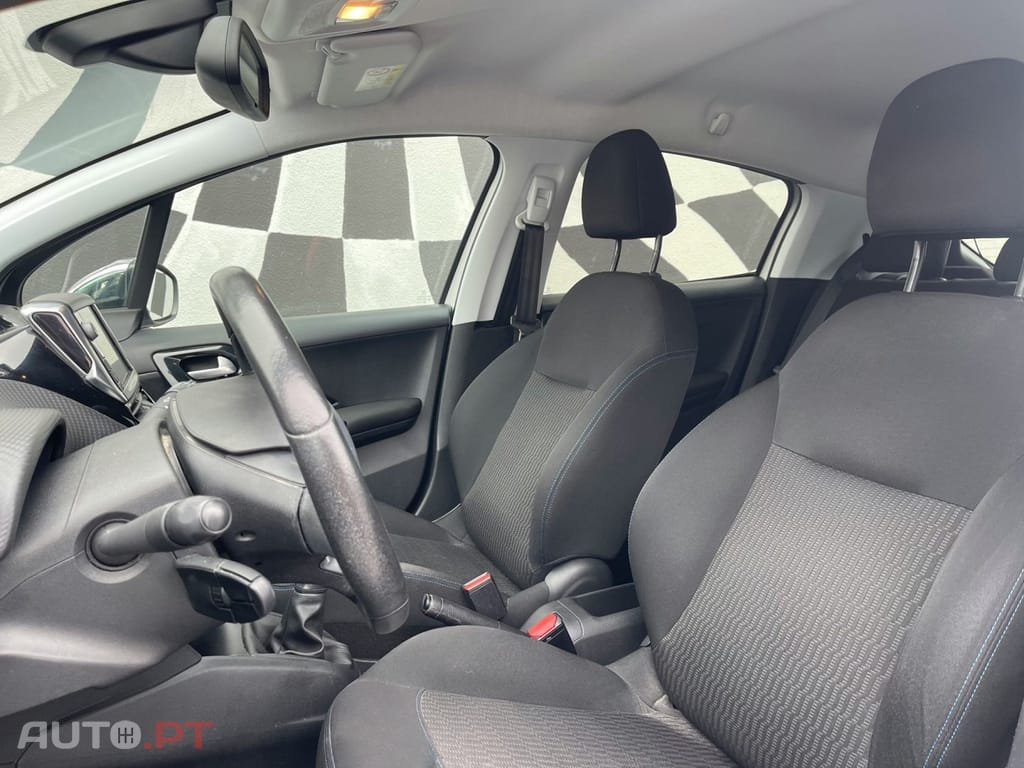 Peugeot 208 1.6 BlueHDi Style