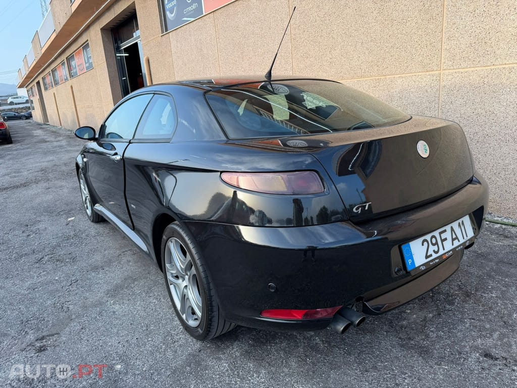 Alfa Romeo GT 1.9 JTD M-JET Blackline