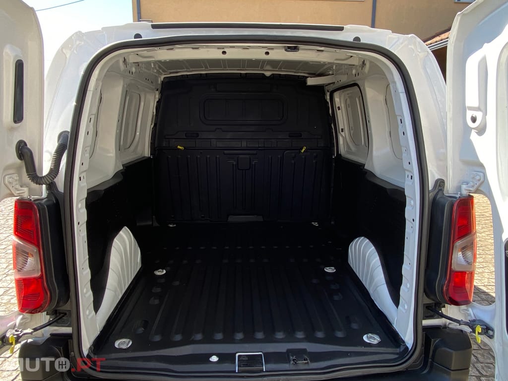 Peugeot Partner 1.6 HDI L1  100cv Carplay  Nacional