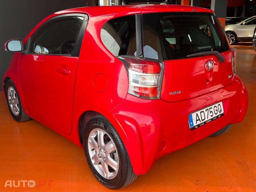 Toyota iQ 1.0 VVT-i 2 EP