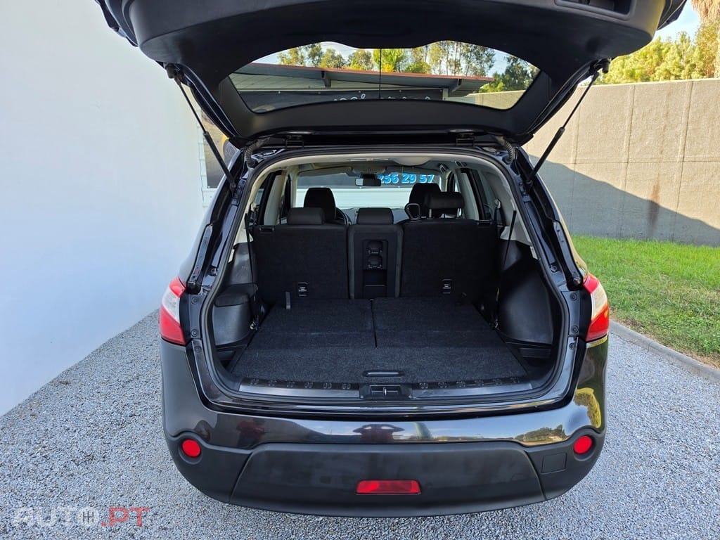 Nissan Qashqai +2 1.6 dCi Tekna Premium 360