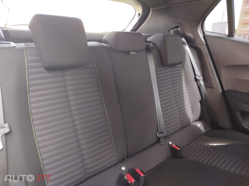 Peugeot 2008 1.2 PureTech Active Pack