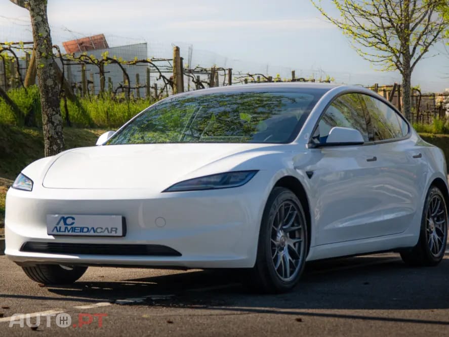 Tesla Model 3 Tração Traseira Premium