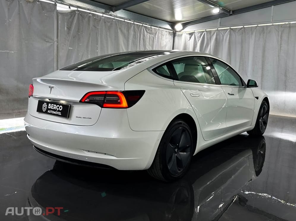 Tesla Model 3 Long-Range Dual Motor AWD