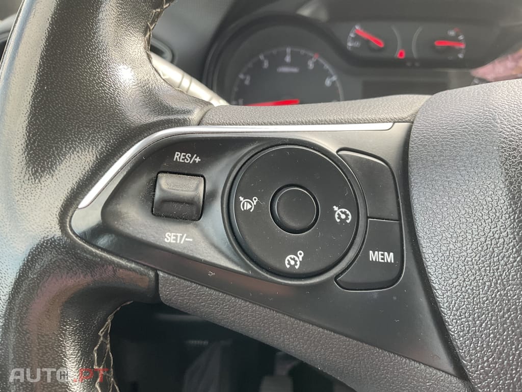 Opel Crossland X 1.2 Business Edition