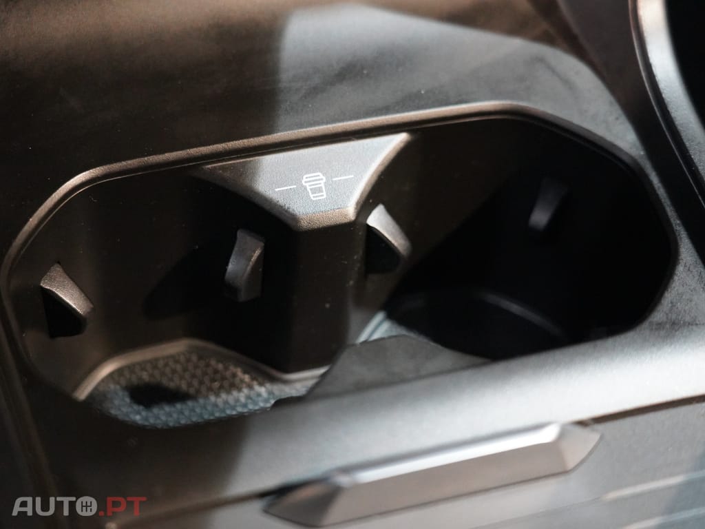 MG MG4 64 kWh Luxury